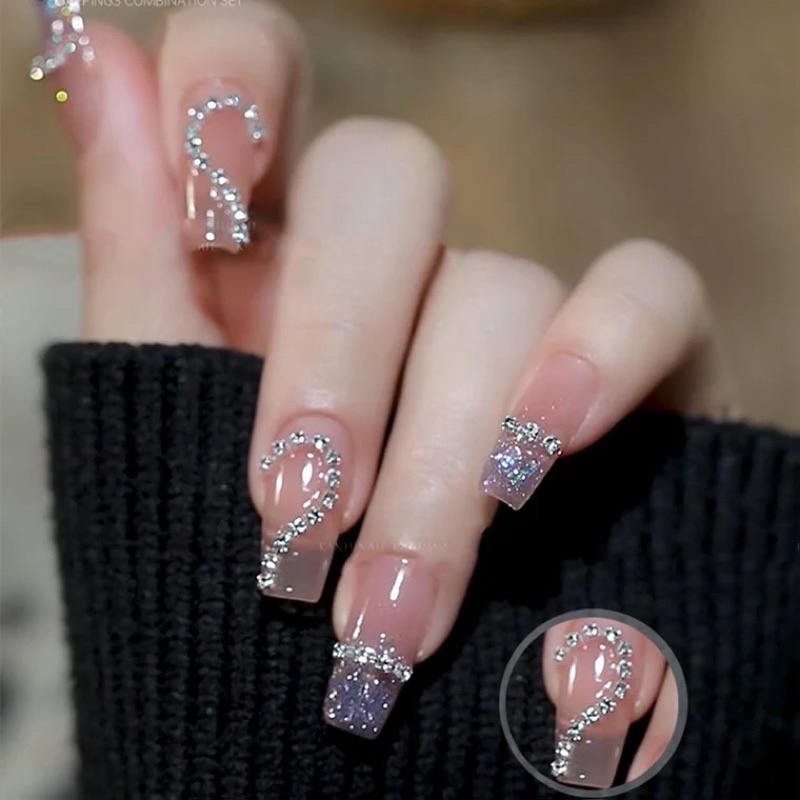 Dây xích nail , dây xích đá trang trí móng