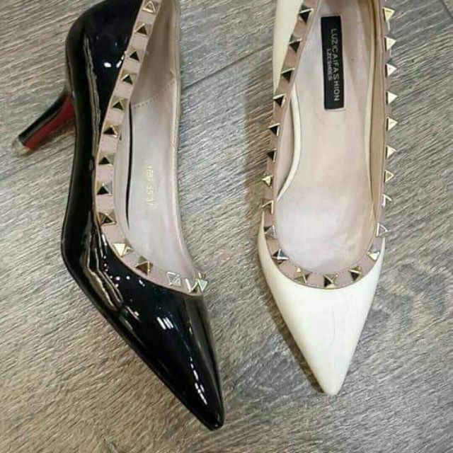 Giày Valentino đinh tán