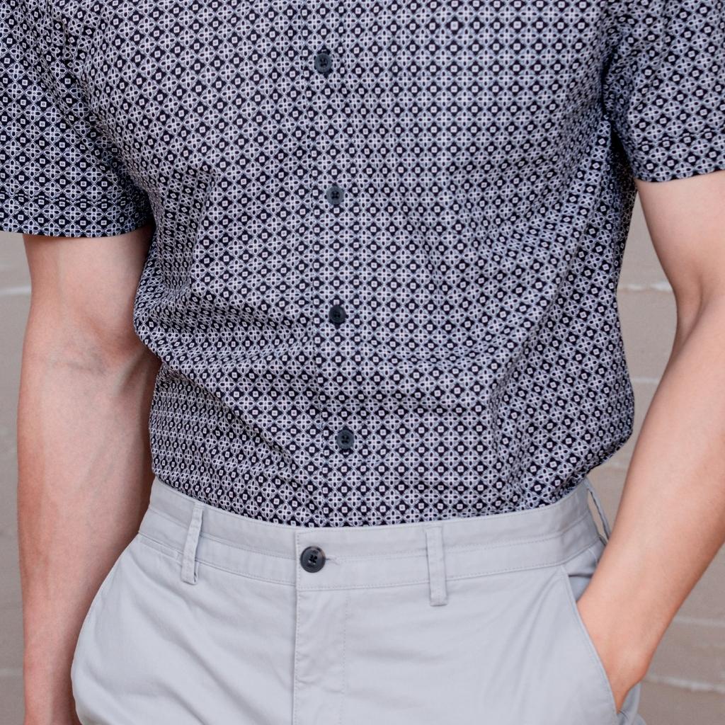 Áo sơ mi nam DGCs ngắn tay họa tiết kẻ trẻ trung, chất Cotton thoáng mát thấm hút tốt SASNBB02M