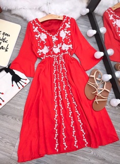 ĐẦM MAXI THÊU HOA CỔ V (KÈM HÌNH THẬT)