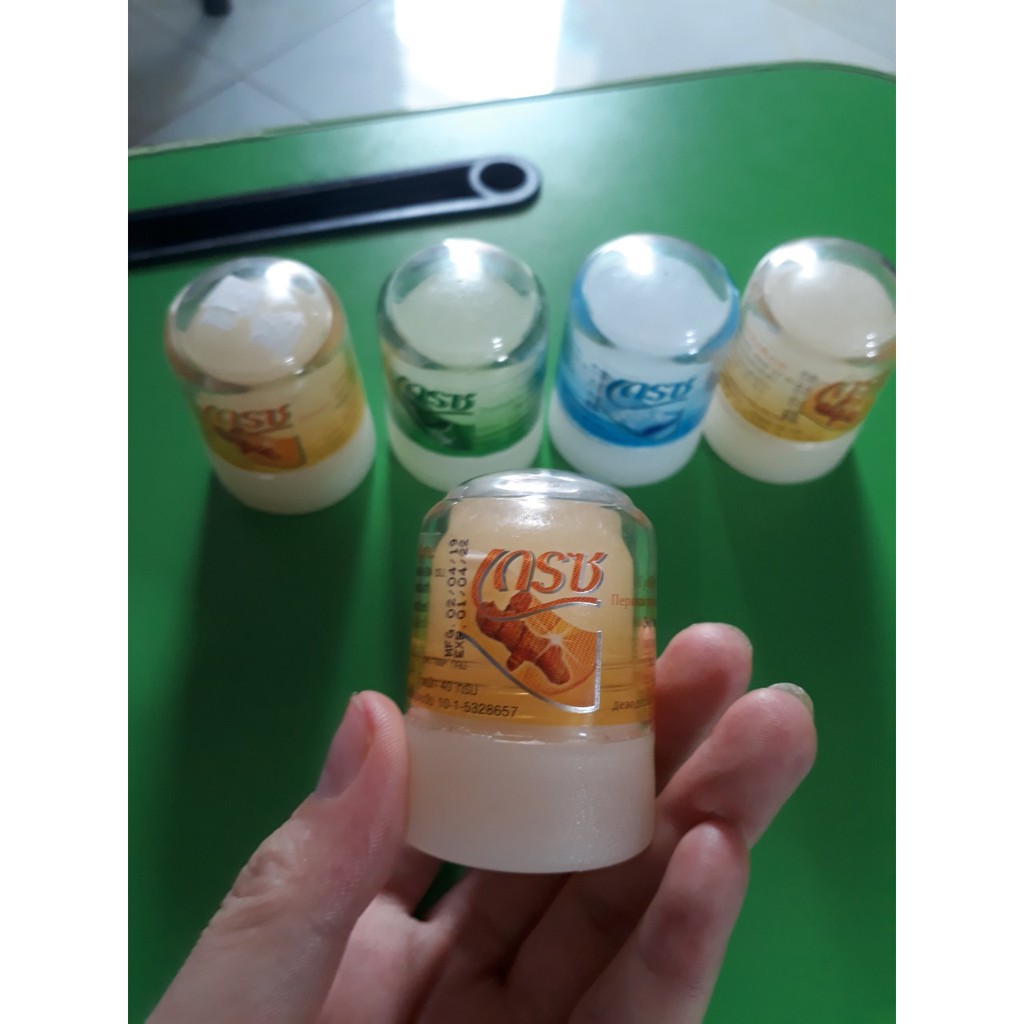 Lăn Khử Mùi Đá Khoáng Grace Crystal Deodorant Thái Lan Chính Hãng
