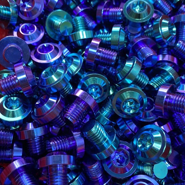 Ốc chân gương, chân kính titan GR5 10li10 đầu dù gắn Wave, Sirus, Winner X, Exciter 150 và nhiều dòng xe tương thích