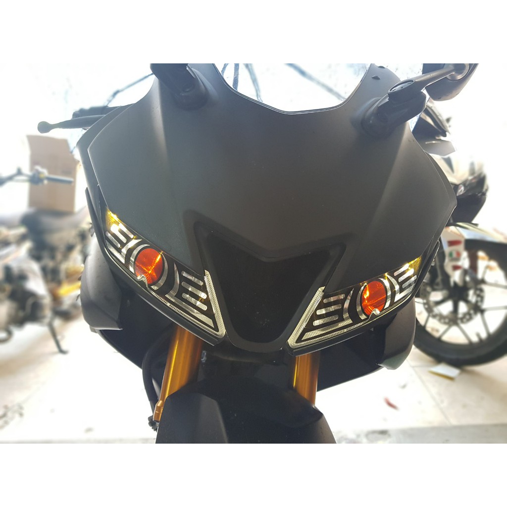 Sticker dán pha R15V3 trang trí