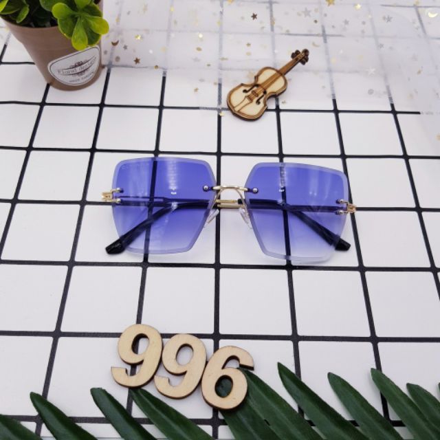 Mắt Kính Nữ Ốc Siêu hót (tặng hộp nhựa)