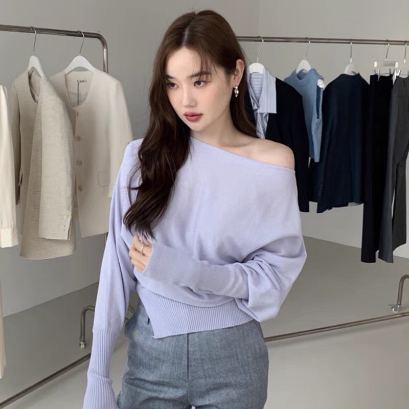 Áo trễ vai tôn dáng.