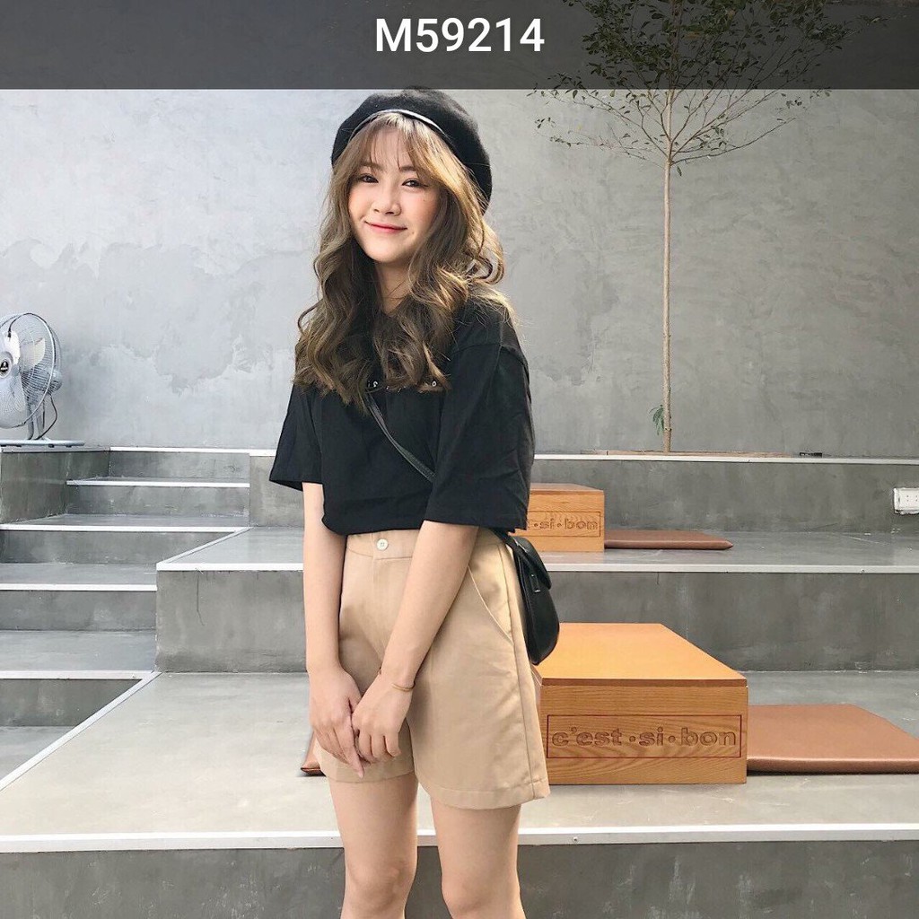 set short nude áo đen chữ