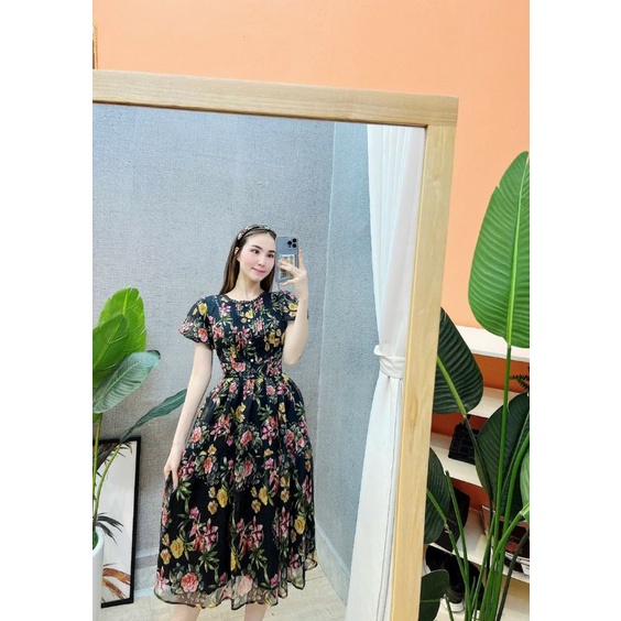 Váy xòe hoa tay bồng xếp ly ngực