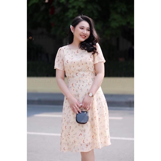 váy hoa voan cam nền be