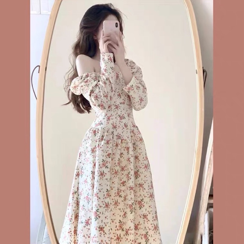 Váy hoa nhí trễ vai dáng xòe, hoa vintage, Váy hoa vintage cổ vuông