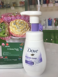 Sữa rửa mặt Dove Nhật Bản