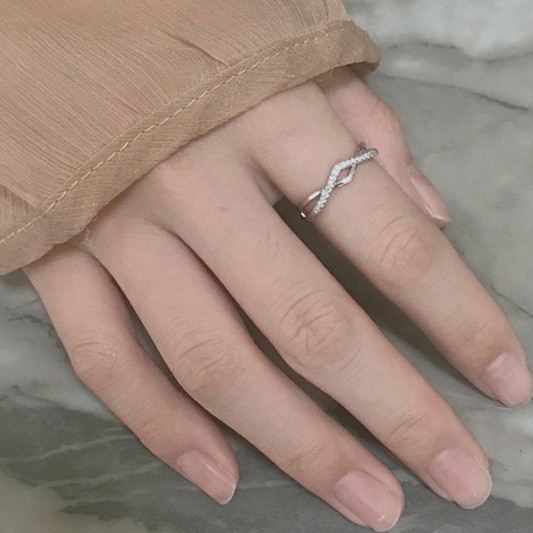 Nhẫn đính đá cao cấp kiểu dáng thanh mảnh trẻ trung dành cho nữ - MELY 1188