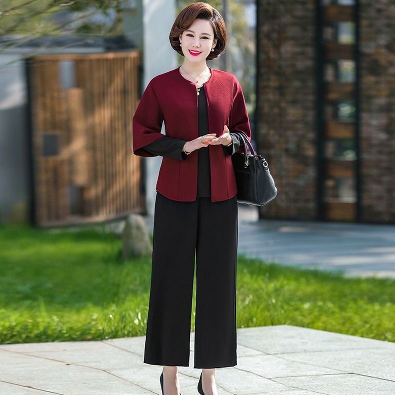 ♞Bộ quần áo mùa thu một mảnh / đồ của phụ nữ, mẹ, ba thời trang, khoác dài tay cho nữ trung niên và cao tuổi xuân