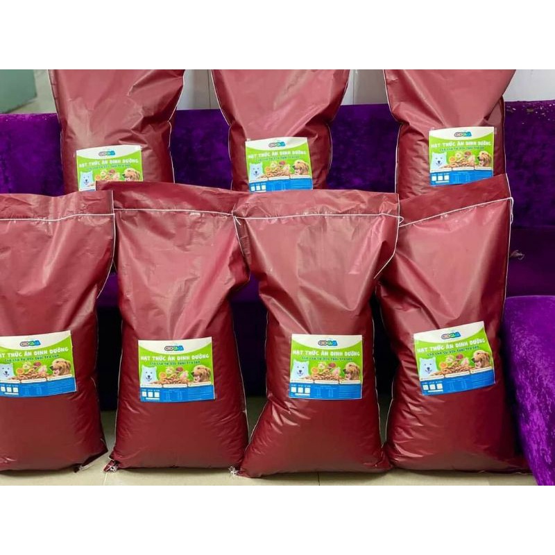 Cám hạt CHOGACA (1kg) Sản xuất tại Việt Nam dành cho các loại chó từ 3 tháng tuổi trở lên