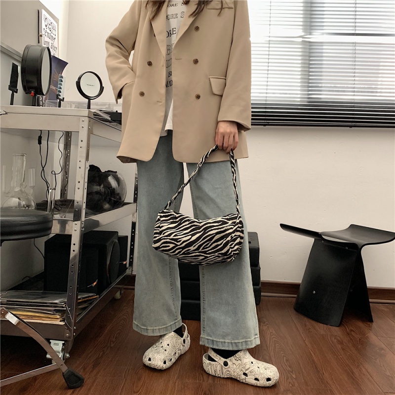 Giày Y Tá Đục Lỗ Đế Dày In Họa Tiết Hoạt Hình Graffiti Dễ Thương Cho Nữ