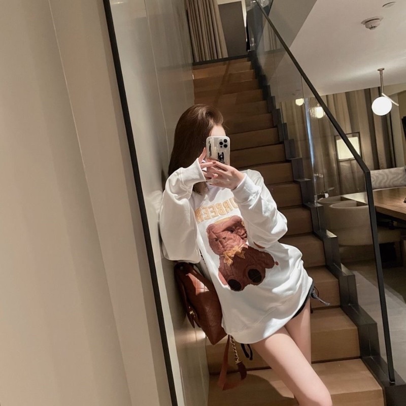 Áo Nỉ Burbeery, Áo Nỉ Cổ Tròn, Gấu Cherry. | BigBuy360 - bigbuy360.vn