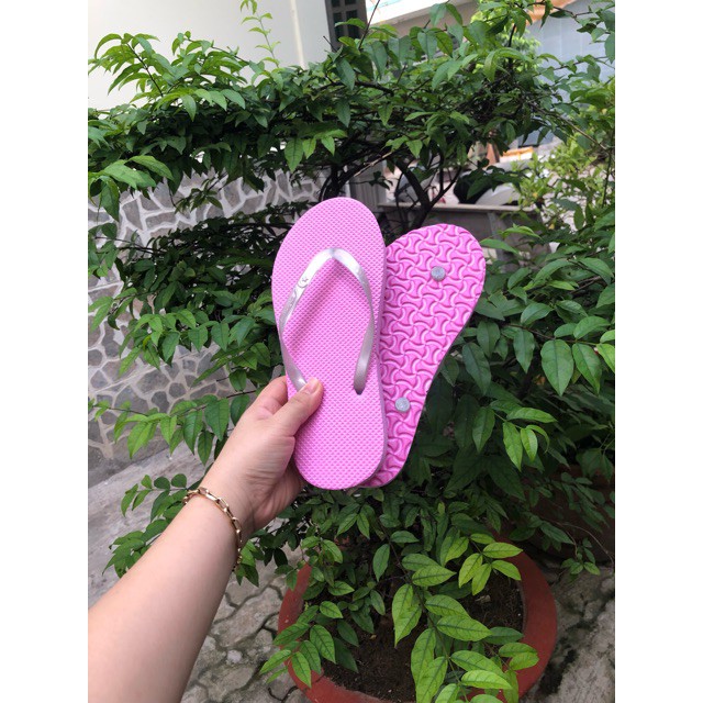 Dép xốp mang nhà quà từ Diana