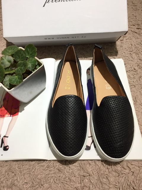 Slip on da bò | BigBuy360 - bigbuy360.vn