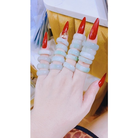 Nhẫn ngọc cẩm thach trắng phớt