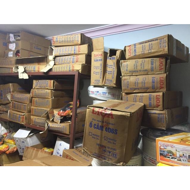 Ổ cắm điện LIOA, 3 lỗ, có công tắc, ~1000W, dây dài 3m/5m, mã: 3TS