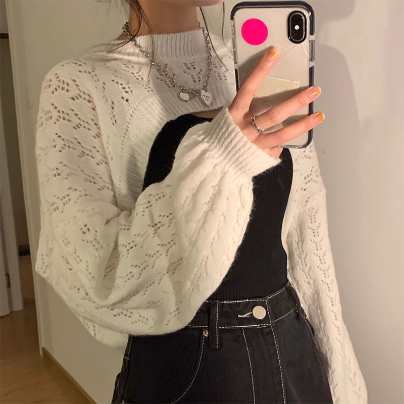 Áo croptop tay dài dáng rộng họa tiết rỗng/ áo hai dây kiểu dáng thời trang  | BigBuy360 - bigbuy360.vn