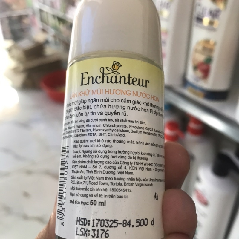 Lăn khử mùi hương nước hoa Enchanteur Deluxe Charming 50ml
