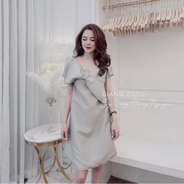 Váy tacta nơ cổ lưới