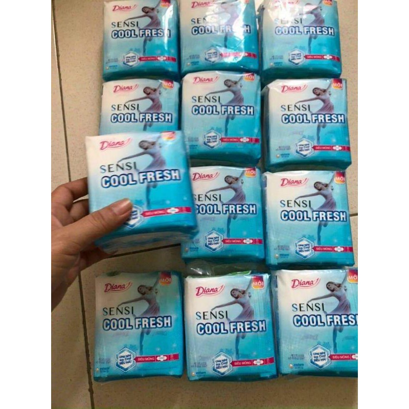 (Combo 1 lốc 6 cục )Diana SENSI cool ftresh.