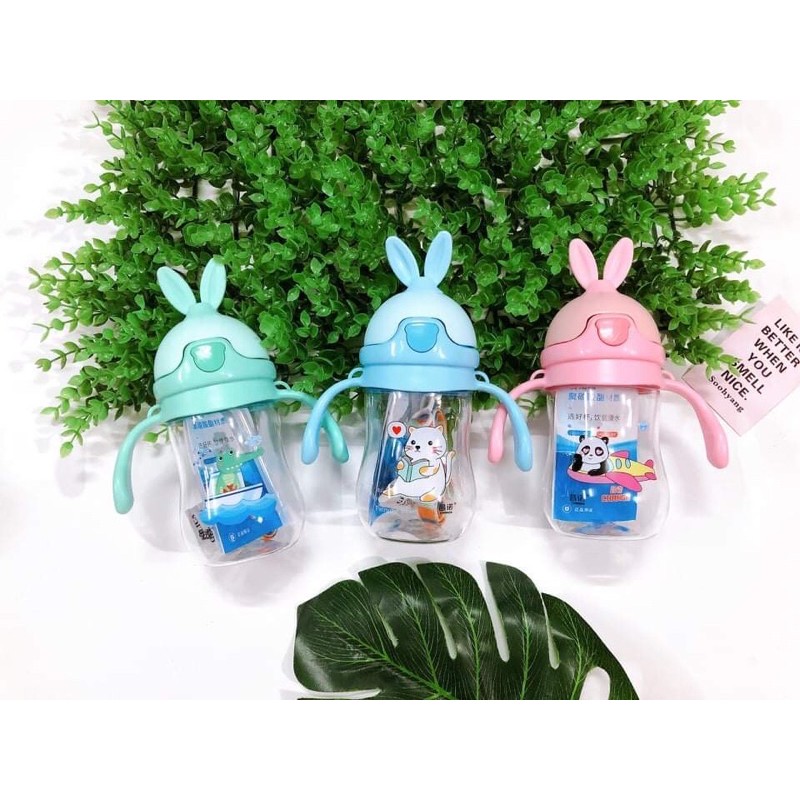 Bình uống nước, tập hút có dây đeo