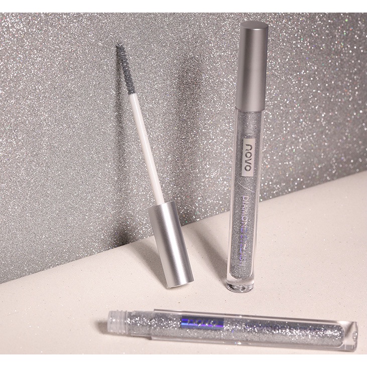 Nhũ mascara Novo lấp lánh, không lem không trôi, chống thấm nước, tạo hiệu ứng đôi mi long lanh, thu hút mọi ánh nhìn