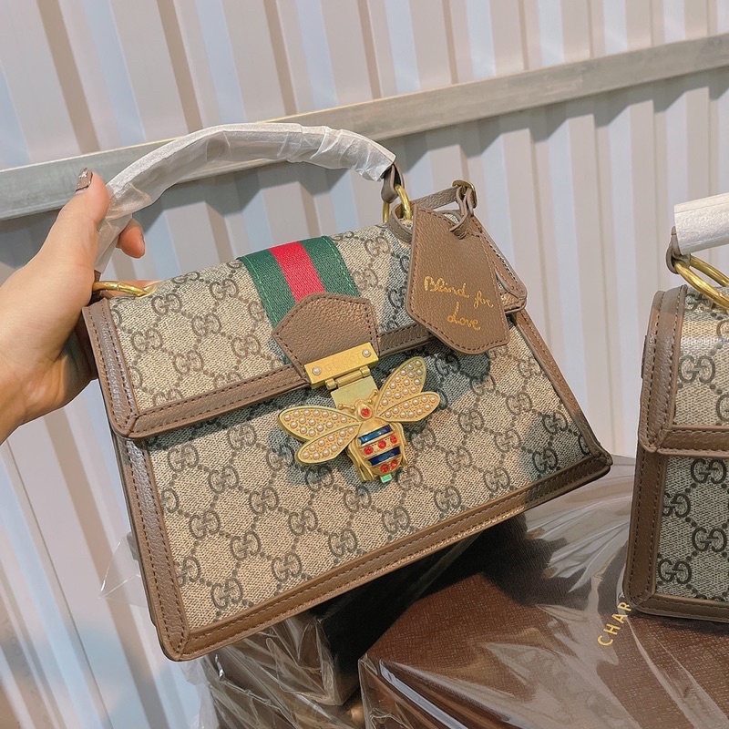 Túi G.C sọc khoá ong