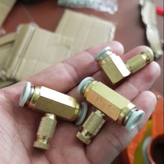Compo 1 máy 12v30w ,1 adapter 12v5a , 20m dây , 10 bec phun sương và 1 đầu lọc