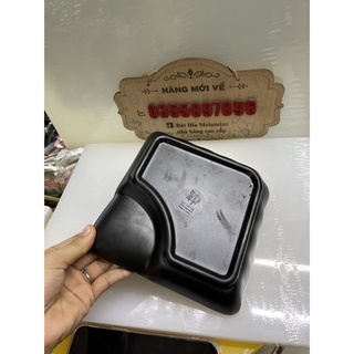 Đĩa Vuông có ngăn chấm 18cm