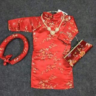 Áo dài cách tân bé gái