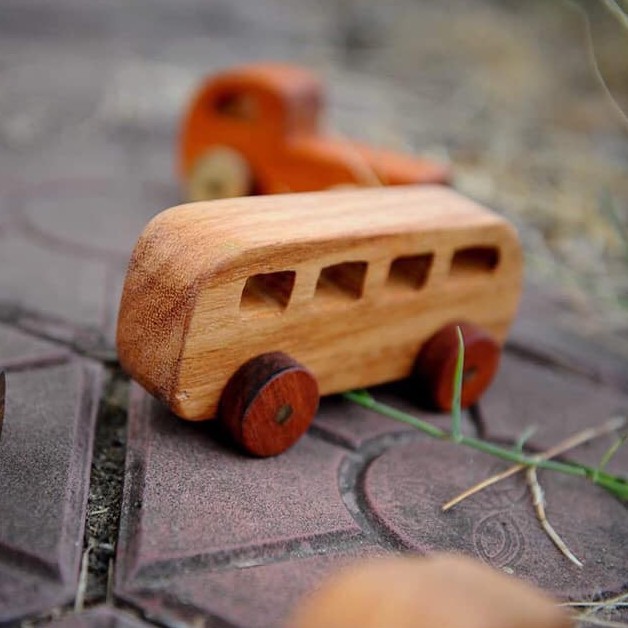 Xe Bus Bộ đồ chơi bằng gỗ hoàn toàn tự nhiên được làm thủ công bo tròn tinh tế và an toàn cho bé