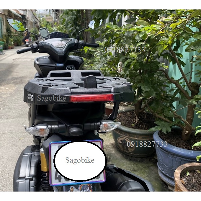 Đế đệm givi M7MN-S, đế đệm có đèn stop sang trọng, dùng để gắn thùng givi