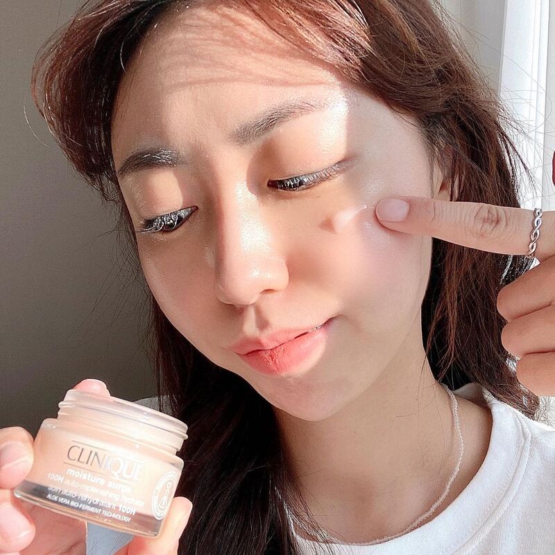 Kem Dưỡng Ẩm Clinique Moisture Surge 100H Auto-Replenishing Hydrator