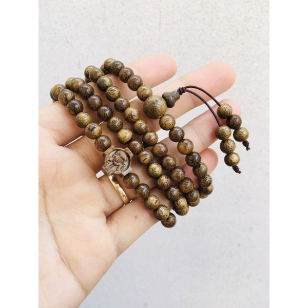 Chuỗi đeo tay trầm tốc mix thánh giá Chúa Giesu dành cho khách Công giáo
