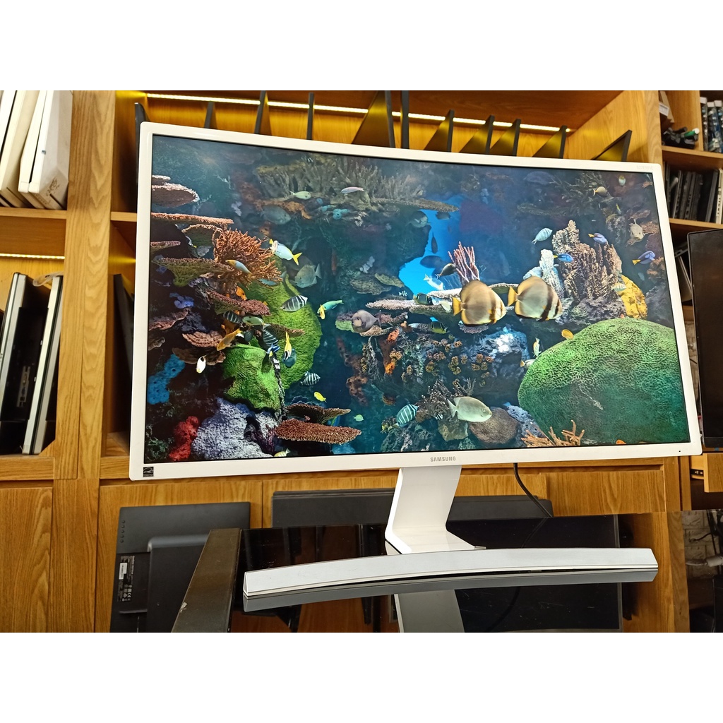 MÀN HÌNH SAMSUNG 27 INCH CONG LED PHUN HD SIÊU ĐẸP