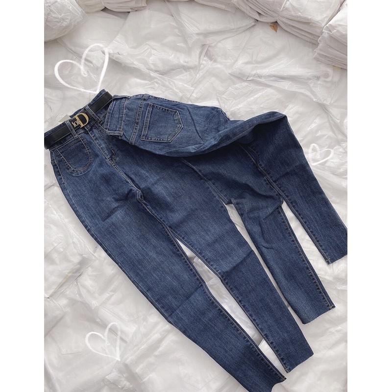 Quần jean ôm túi