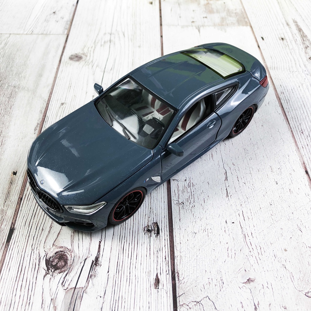 Mô hình tĩnh hợp kim tỉ lệ 1:24 BMW 840i Gran Coupe hãng Hengtang Model có 2 cửa, nắp capo và cốp sau mở được