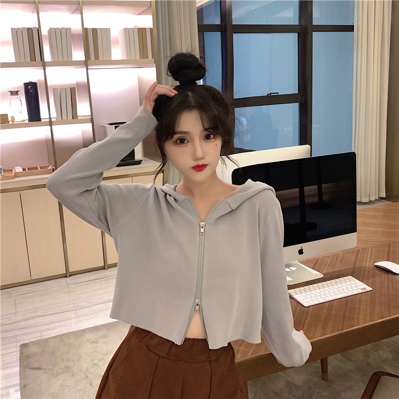 Áo Croptop Tay Dài Có Mũ Trùm Đầu Cho Nữ