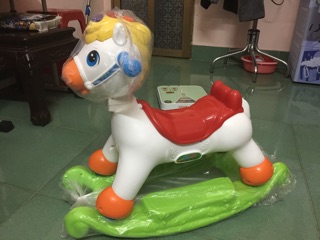 NGỰA BẬP BÊNH CHO BÉ 