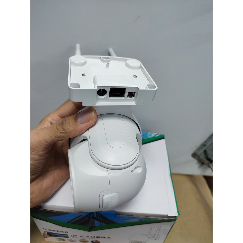 Camera PTZ Yoosee ngoài trời xoay 360 độ - đàm thoại- có màu ban đêm