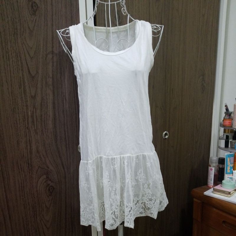 áo thô trắng freesize đồng giá 12k | BigBuy360 - bigbuy360.vn