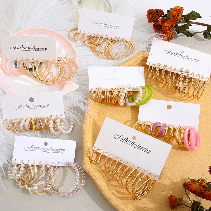 Đôi Bông Tai Họa Tiết Bươm Bướm Thời Trang Sành Điệu Cho Nữ