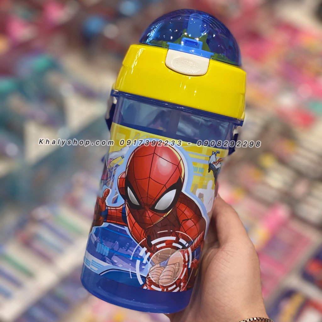 Bình nước ống hút dây đeo hoạt hình Princess , Spiderman , Frozen cho bé trẻ em - Thái lan (7x7x18)