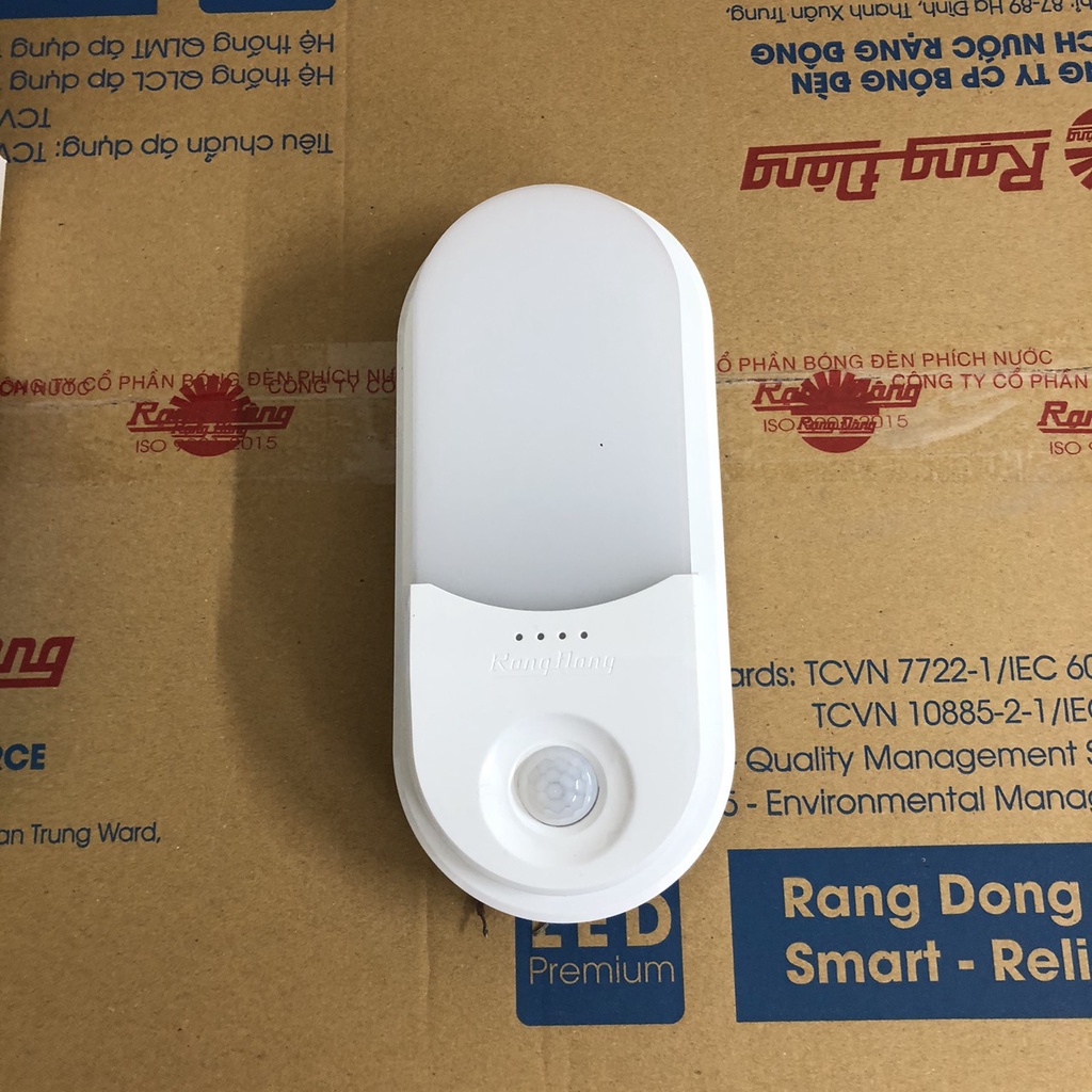 Đèn LED gắn tường cảm biến 15W Model: GT16 ................................................................