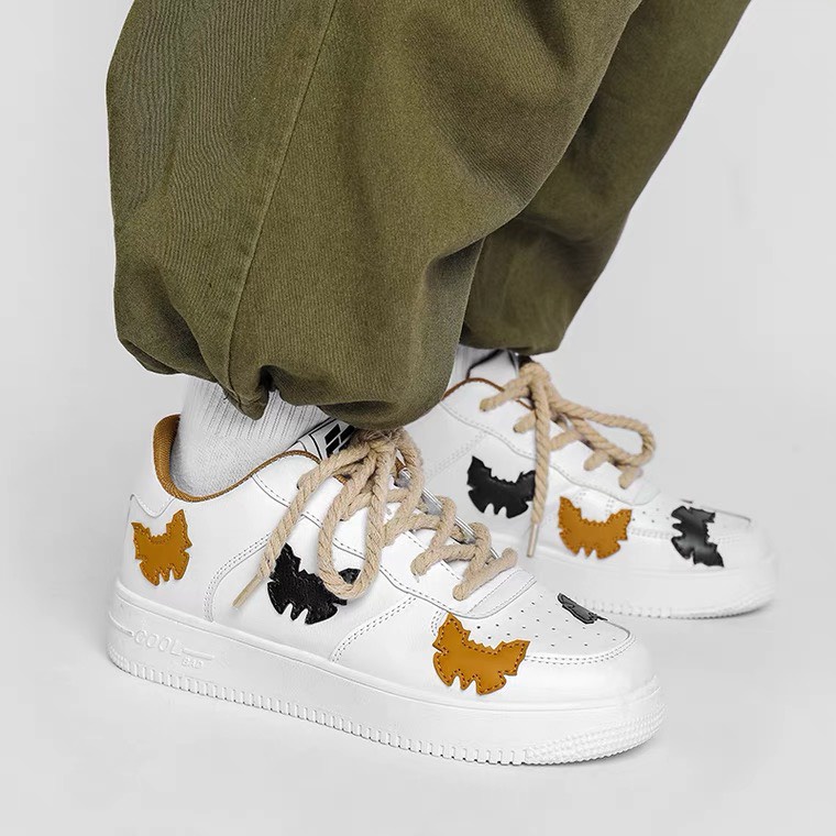 Giày thể thao nam nữ họa tiết thêu độc đáo Hot trend 2022