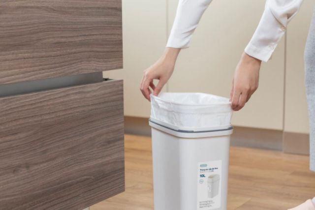 Thùng rác nắp lật hiro 10L
