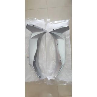 Cánh yếm ngoài zin Sirius bạc mờ